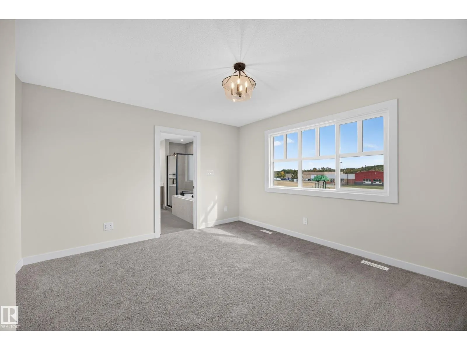 205 HAMPSHIRE PT
