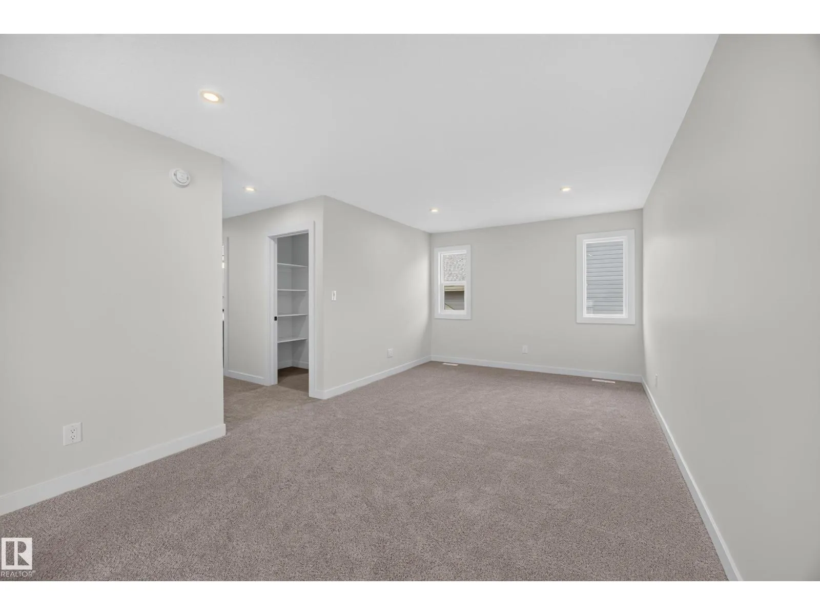 205 HAMPSHIRE PT