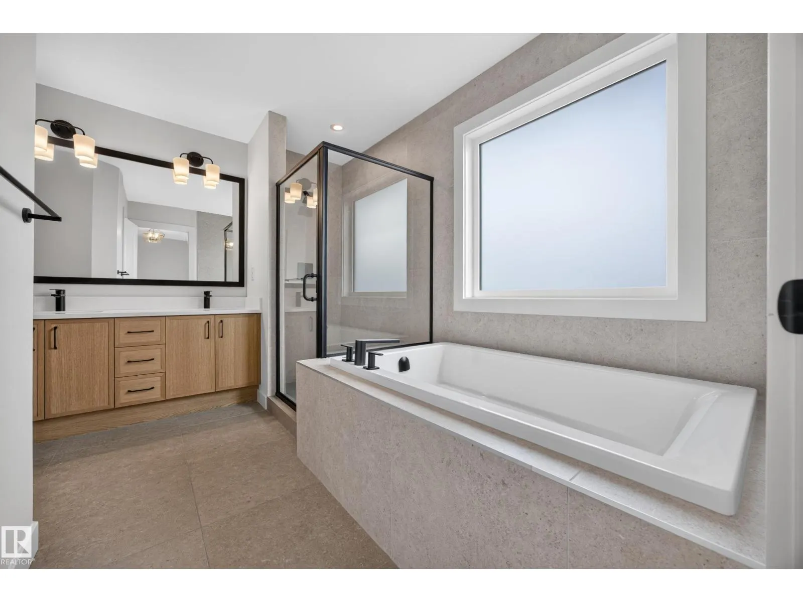 205 HAMPSHIRE PT