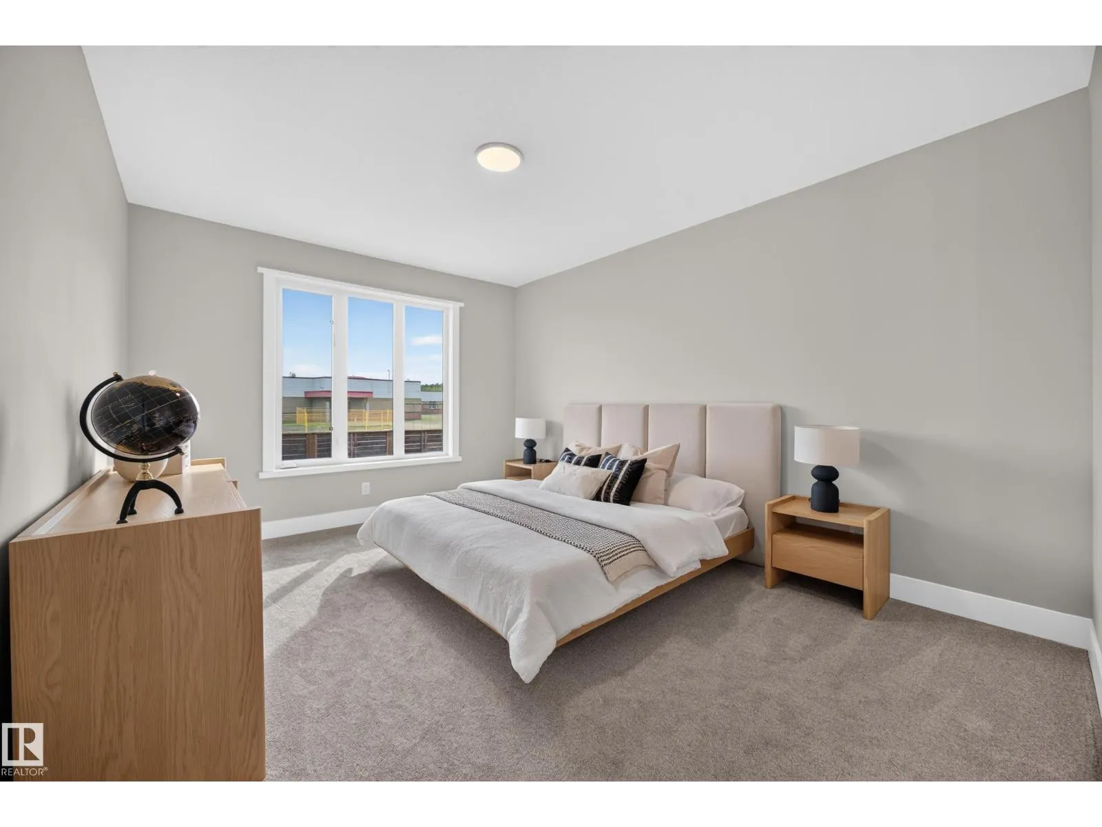 209 HAMPSHIRE PT