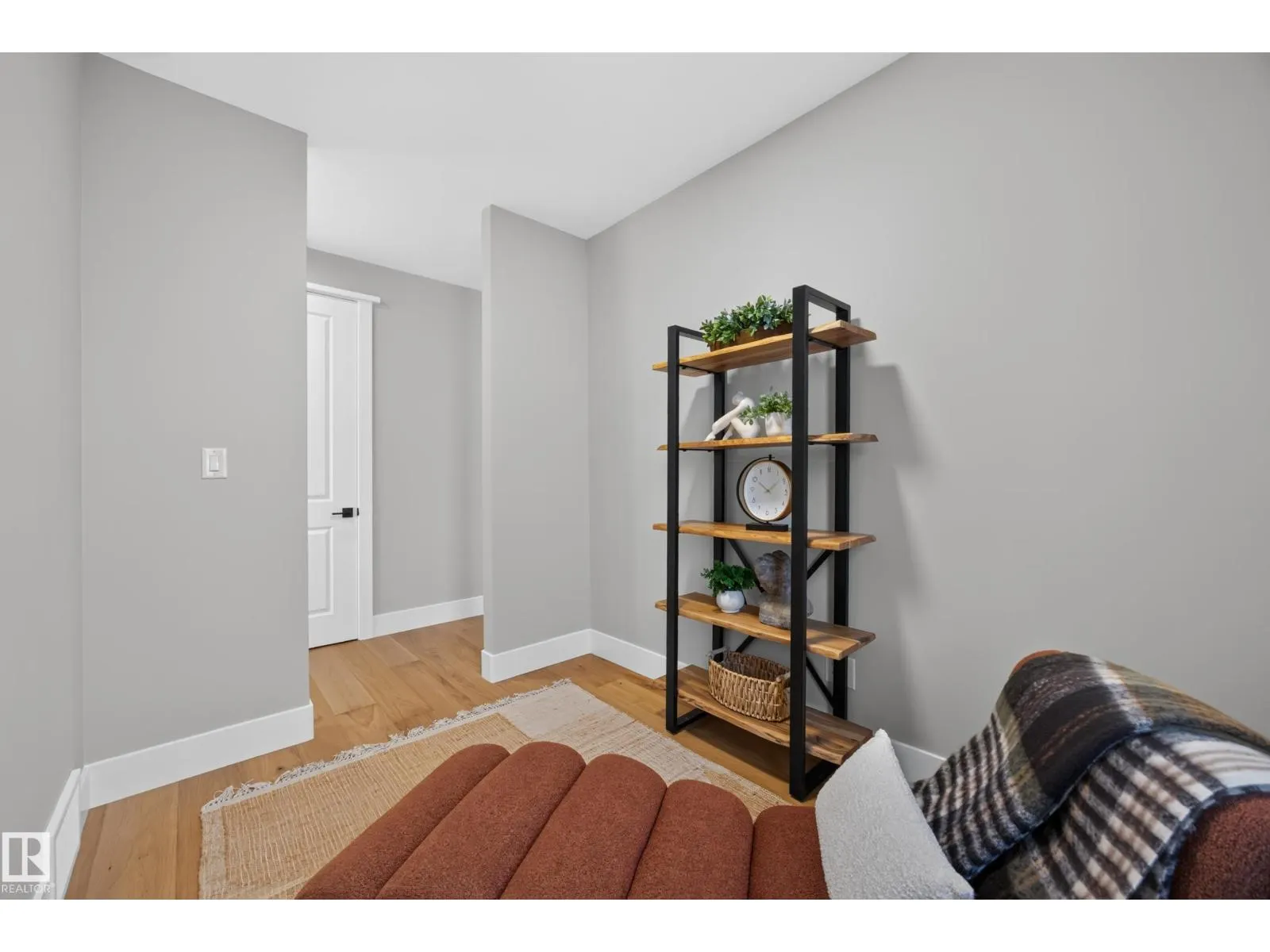 209 HAMPSHIRE PT