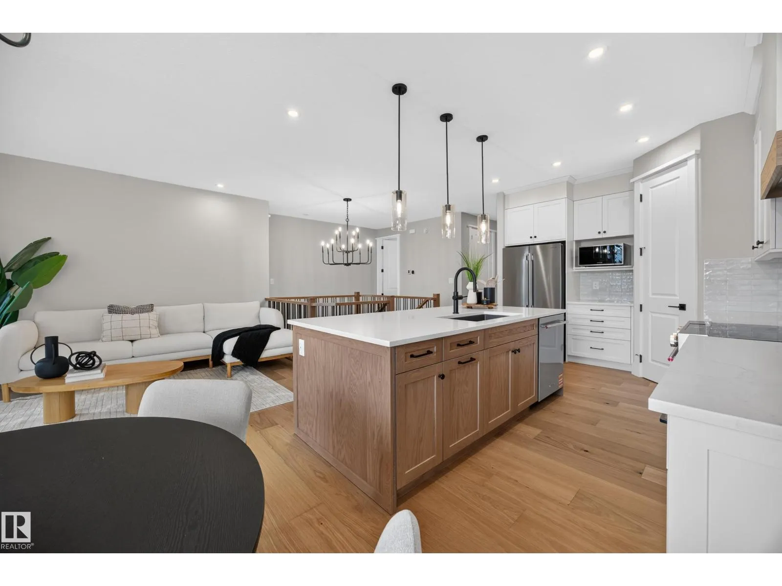 209 HAMPSHIRE PT