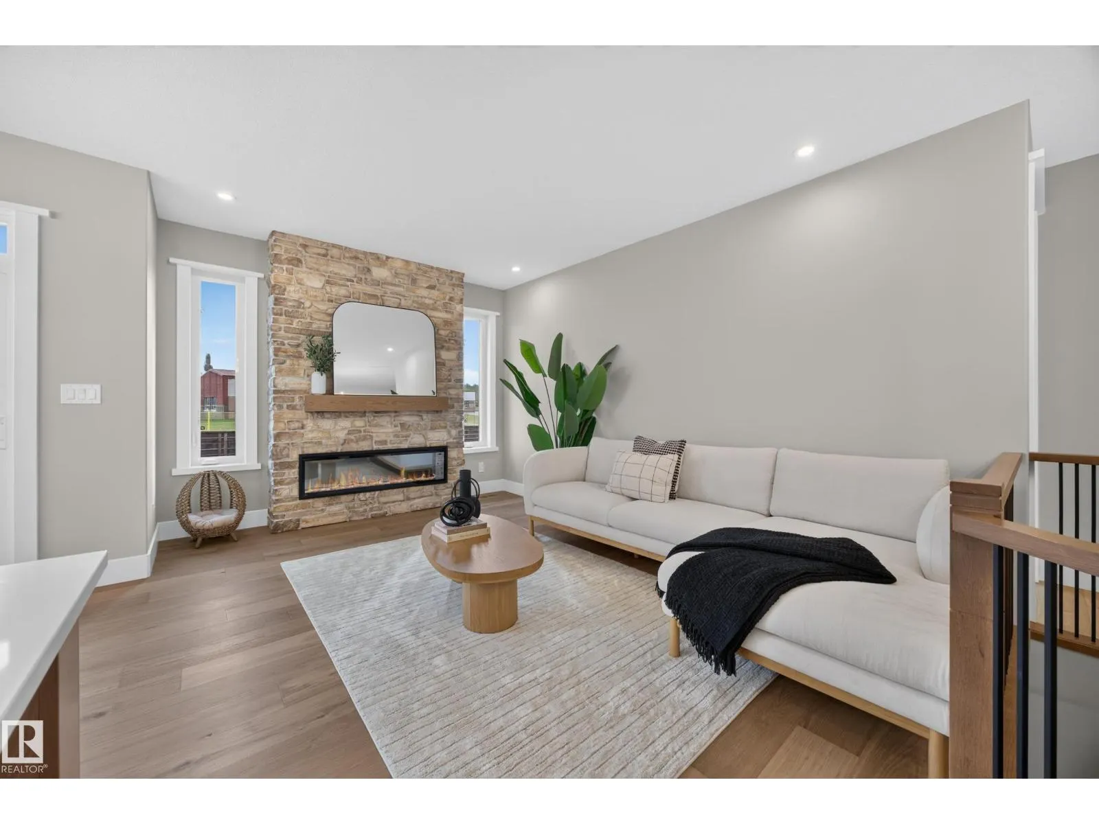 209 HAMPSHIRE PT