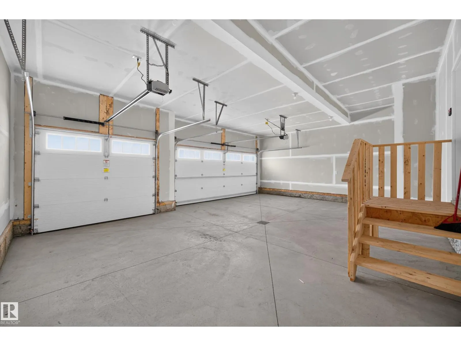 209 HAMPSHIRE PT