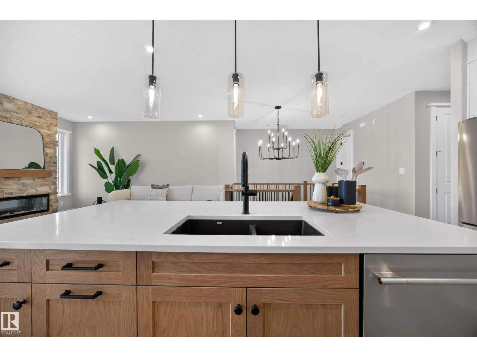 209 HAMPSHIRE PT