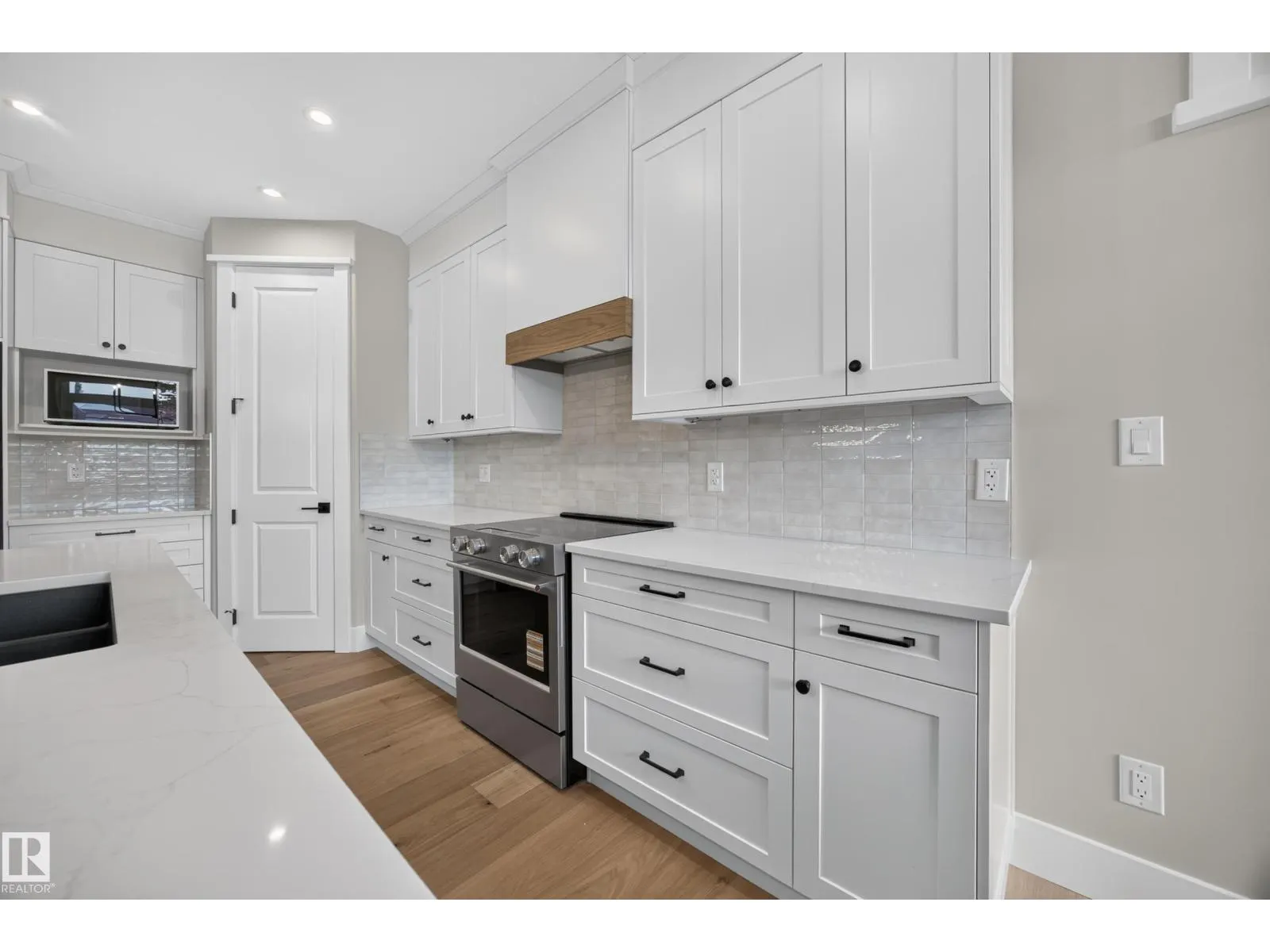 209 HAMPSHIRE PT