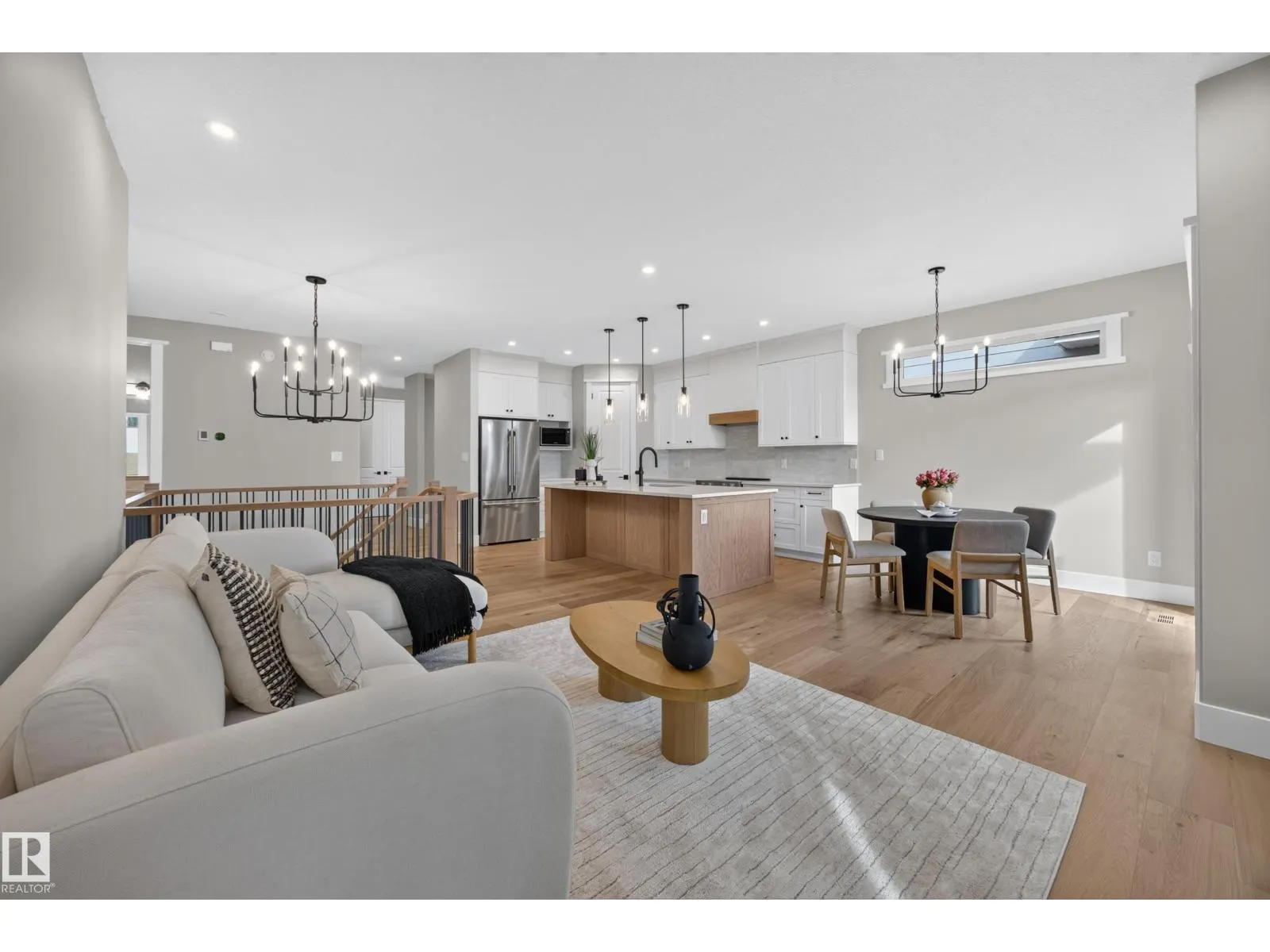 209 HAMPSHIRE PT