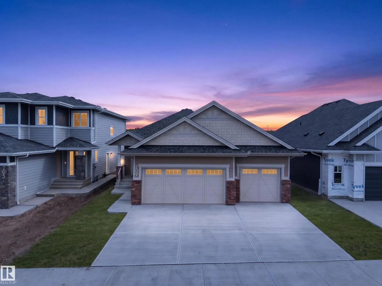 209 HAMPSHIRE PT