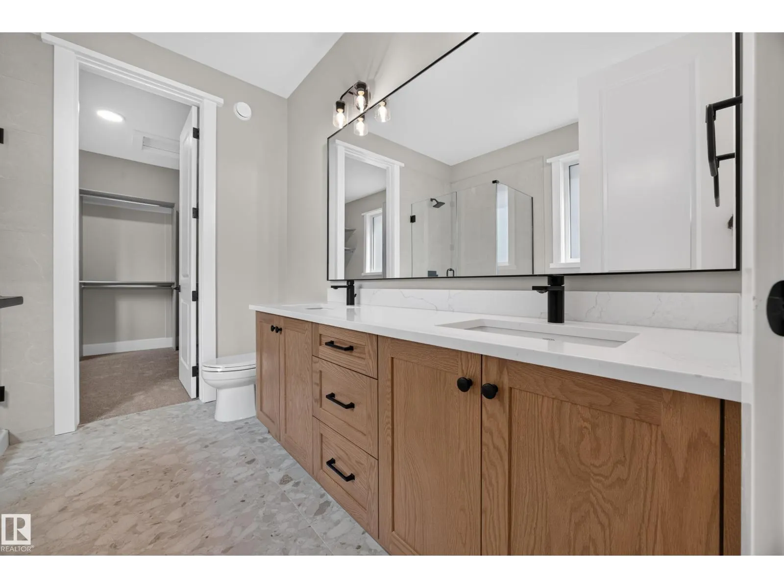209 HAMPSHIRE PT