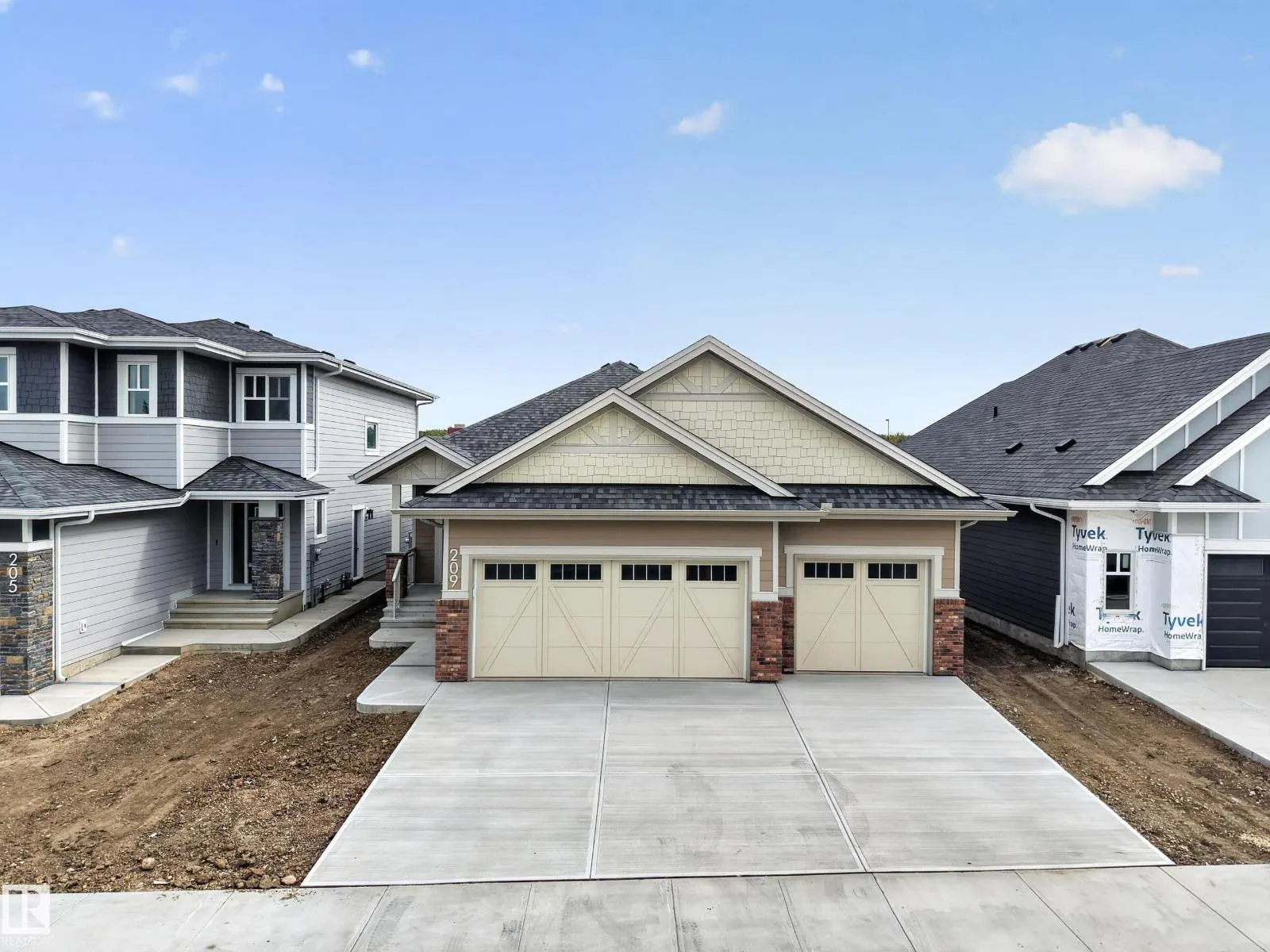 209 HAMPSHIRE PT