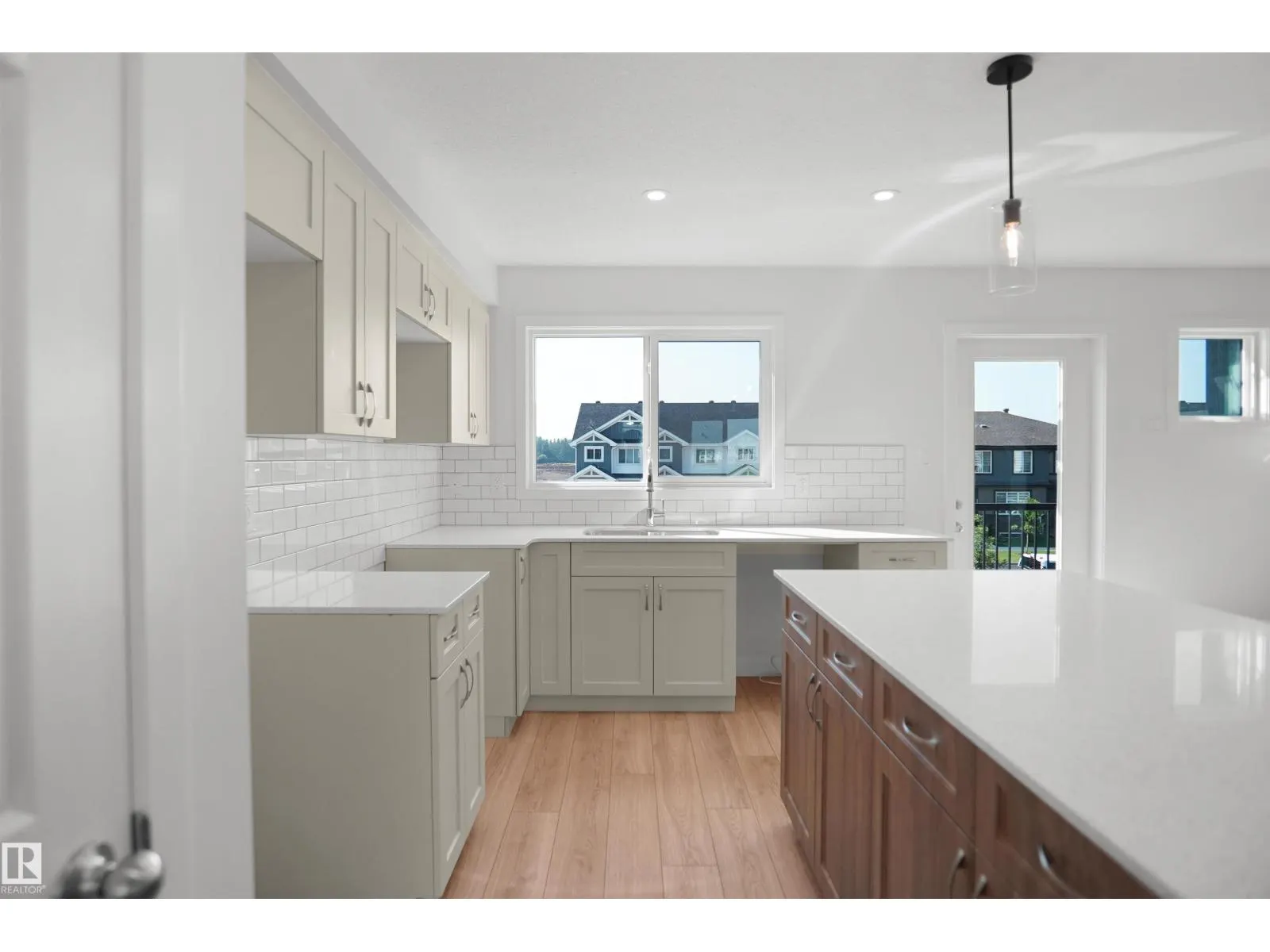 128 COPPERHAVEN DR