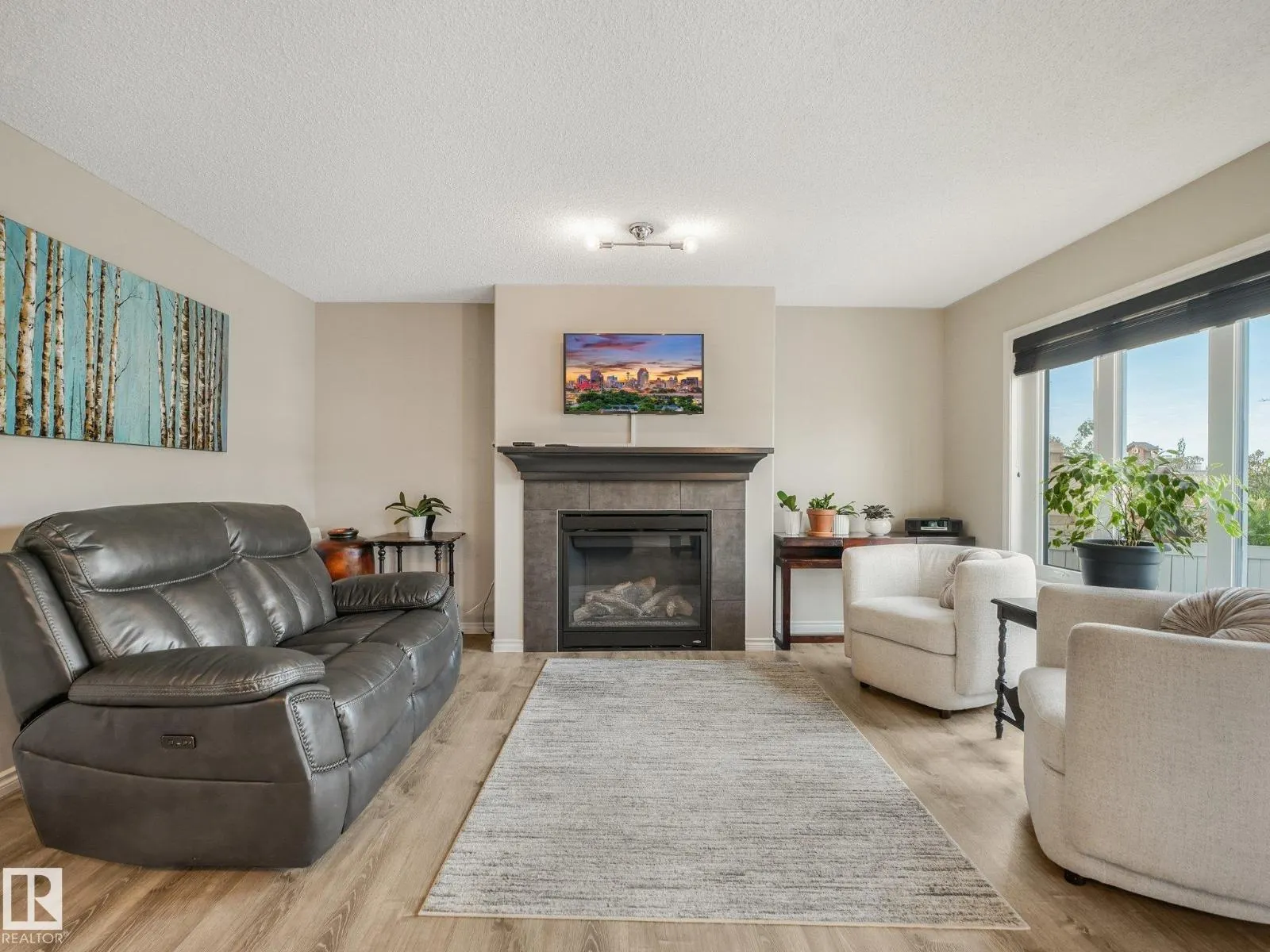 219 SILVERSTONE CR
