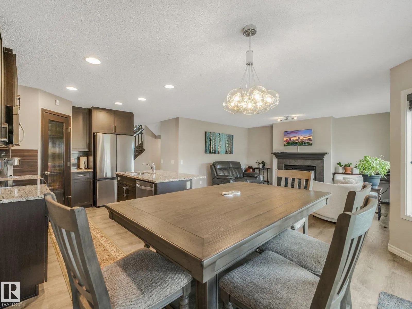 219 SILVERSTONE CR