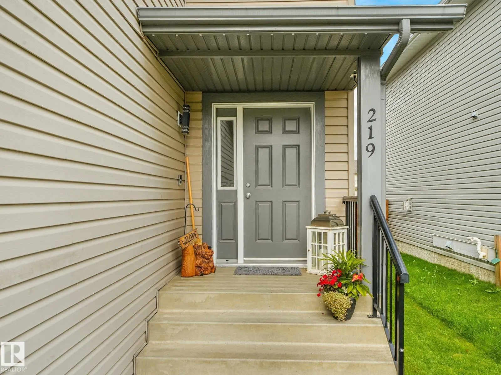 219 SILVERSTONE CR