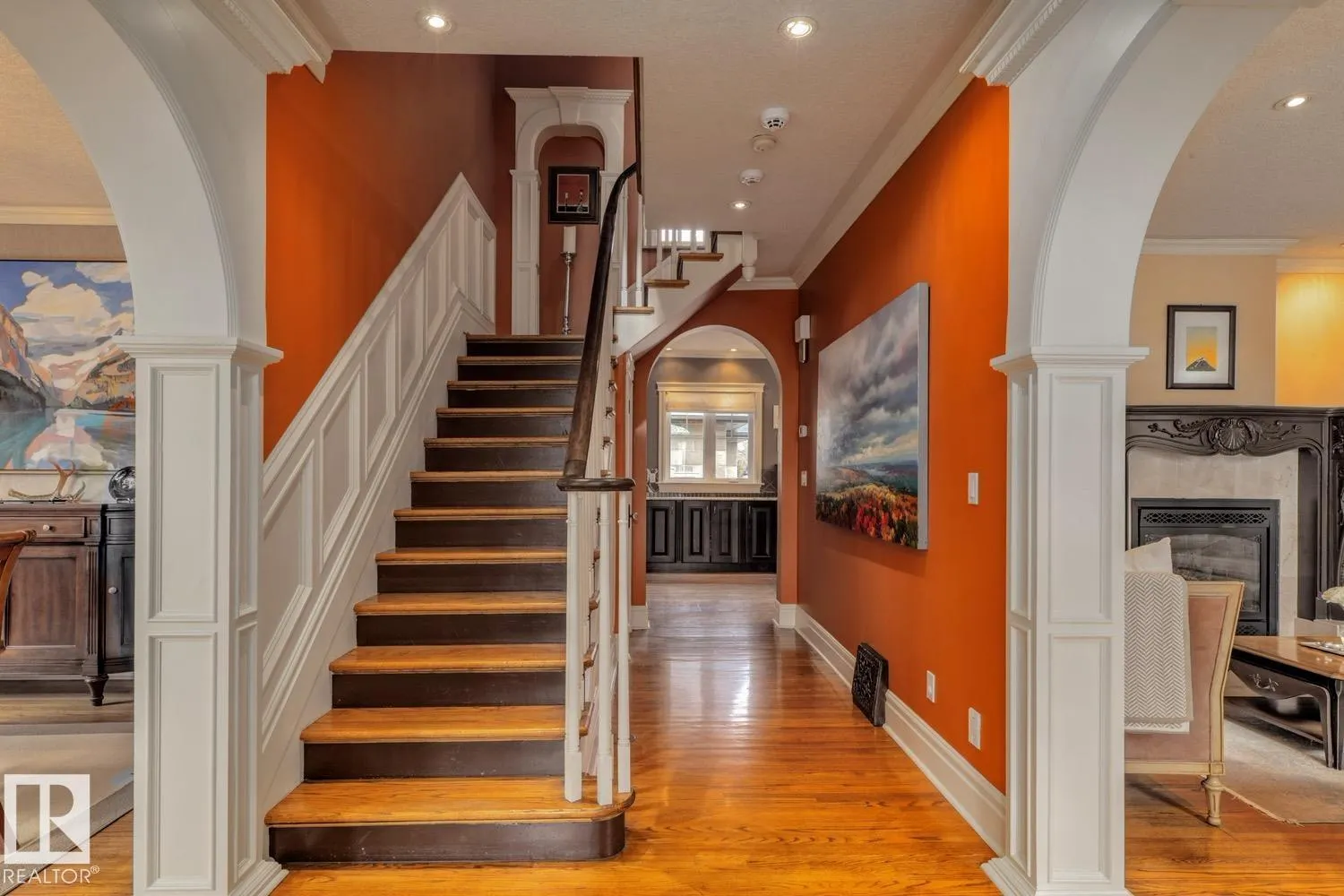 6306 111 AV NW