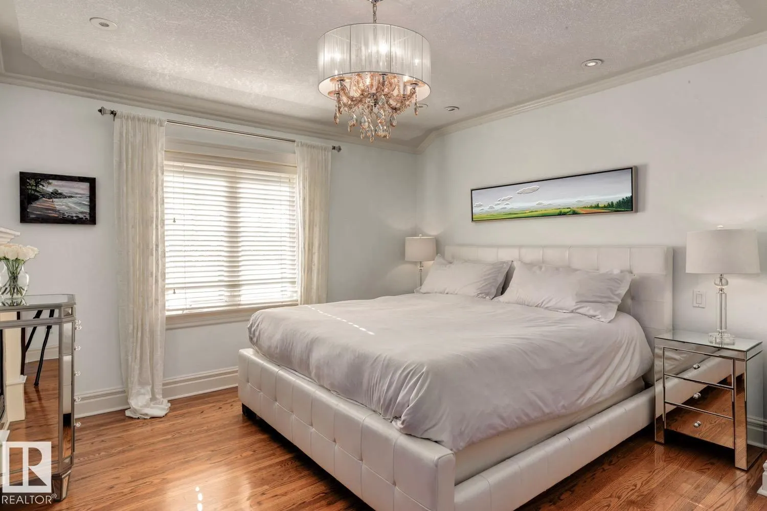 6306 111 AV NW