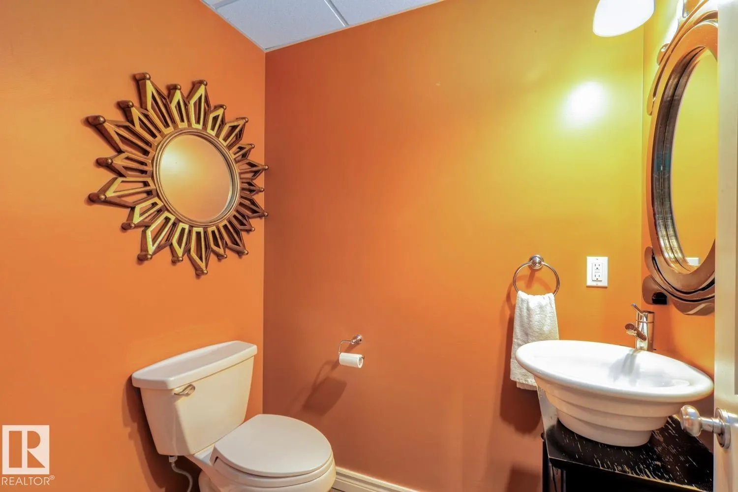 6306 111 AV NW