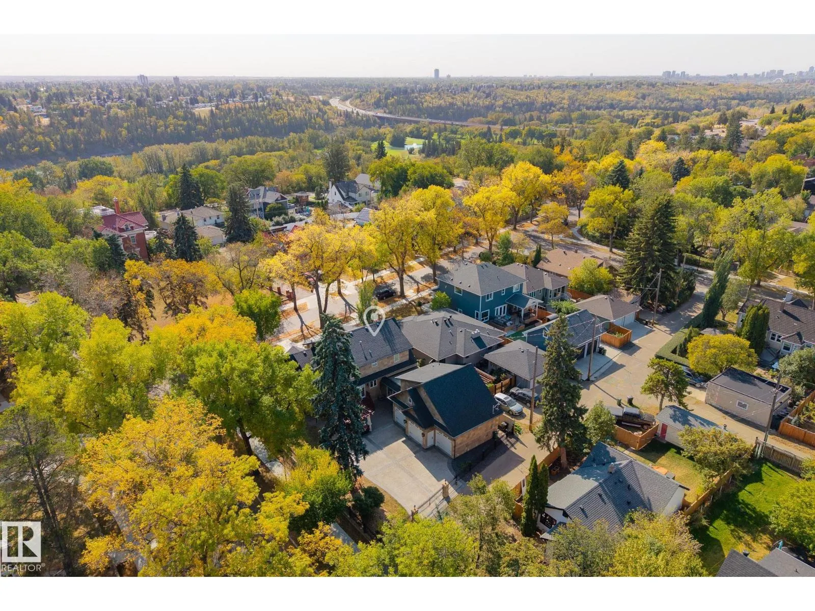 6306 111 AV NW