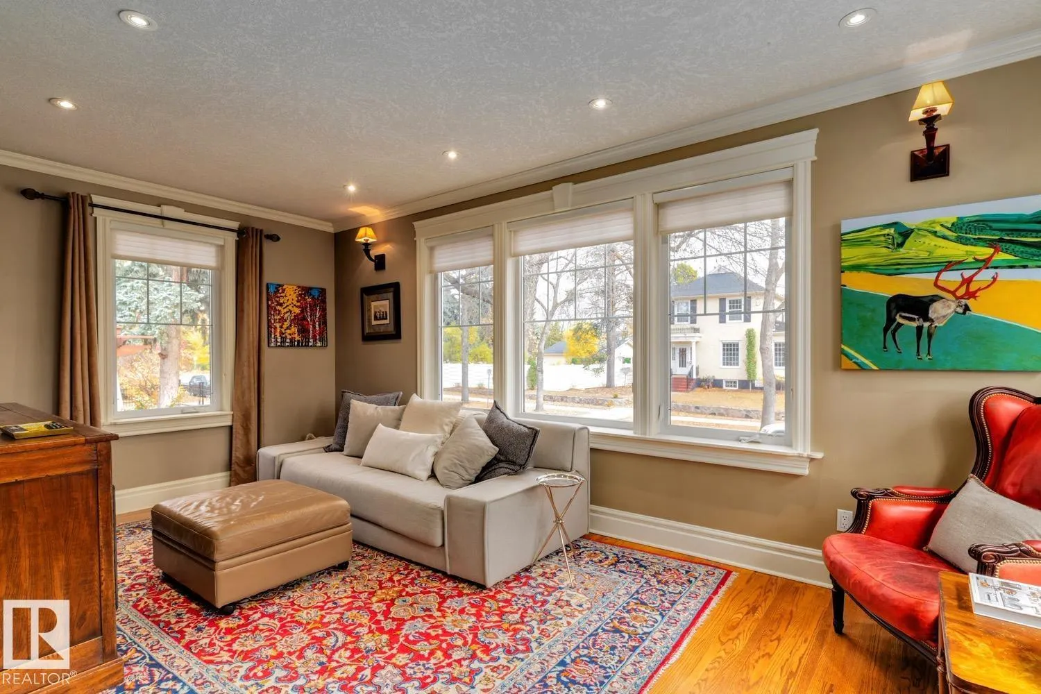 6306 111 AV NW