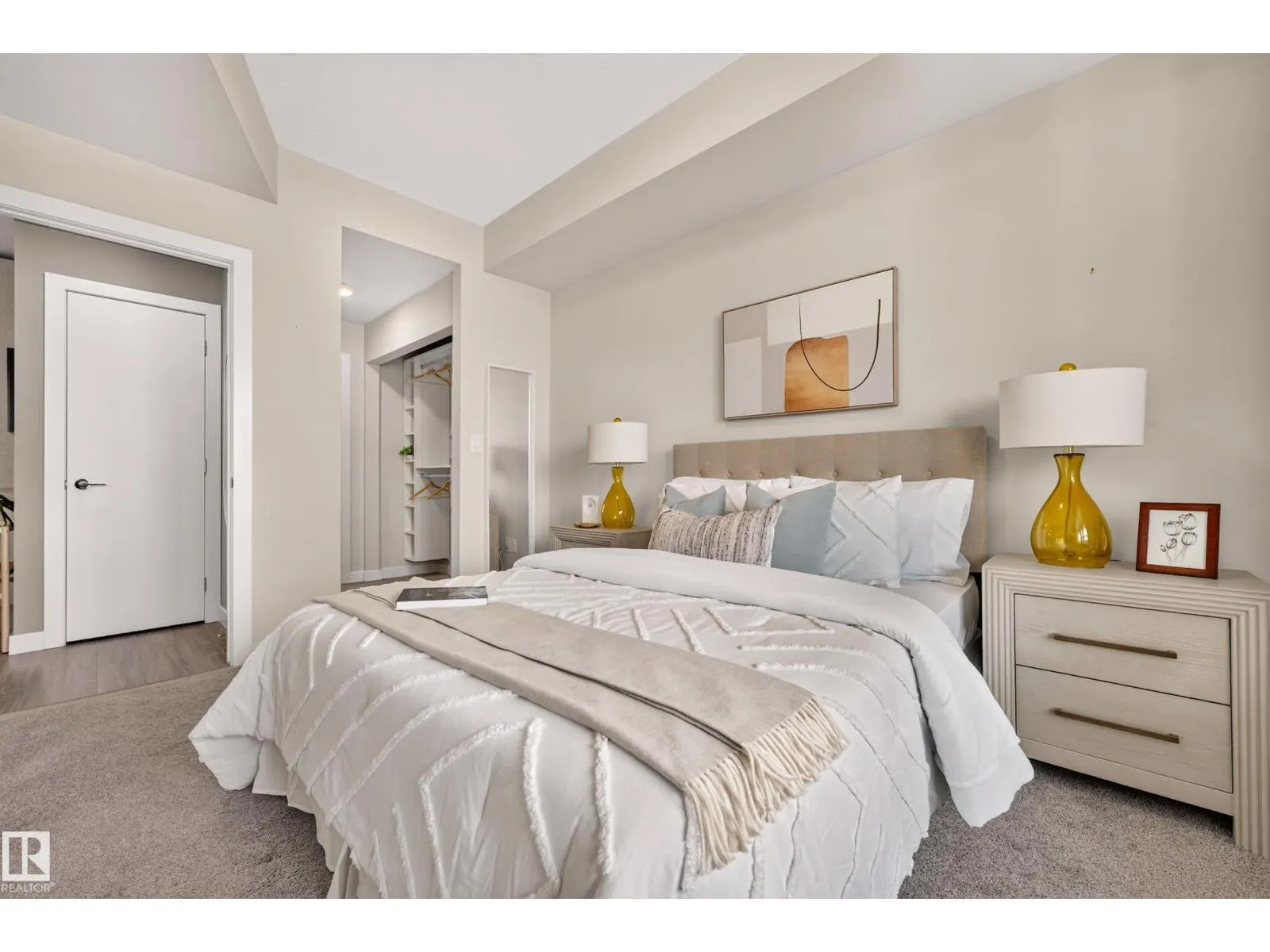 #408 9907 91 AV NW