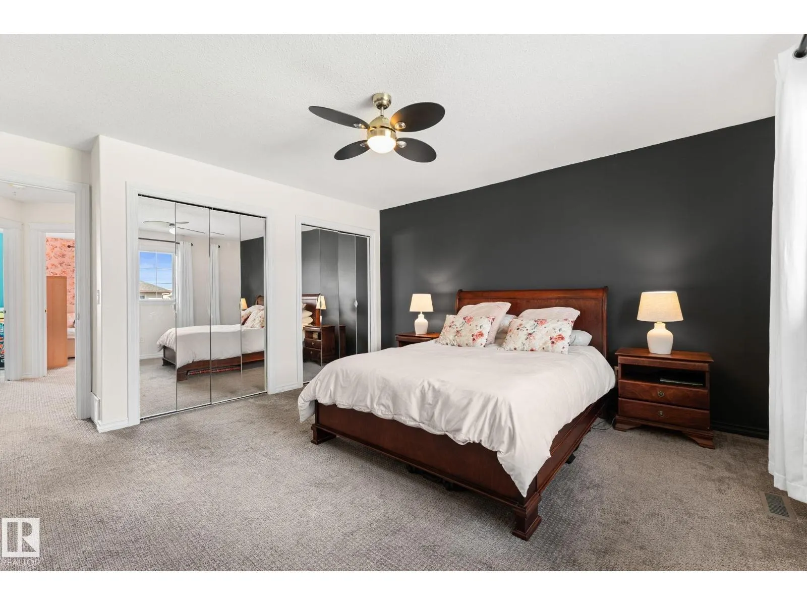 #5 4900 62 ST