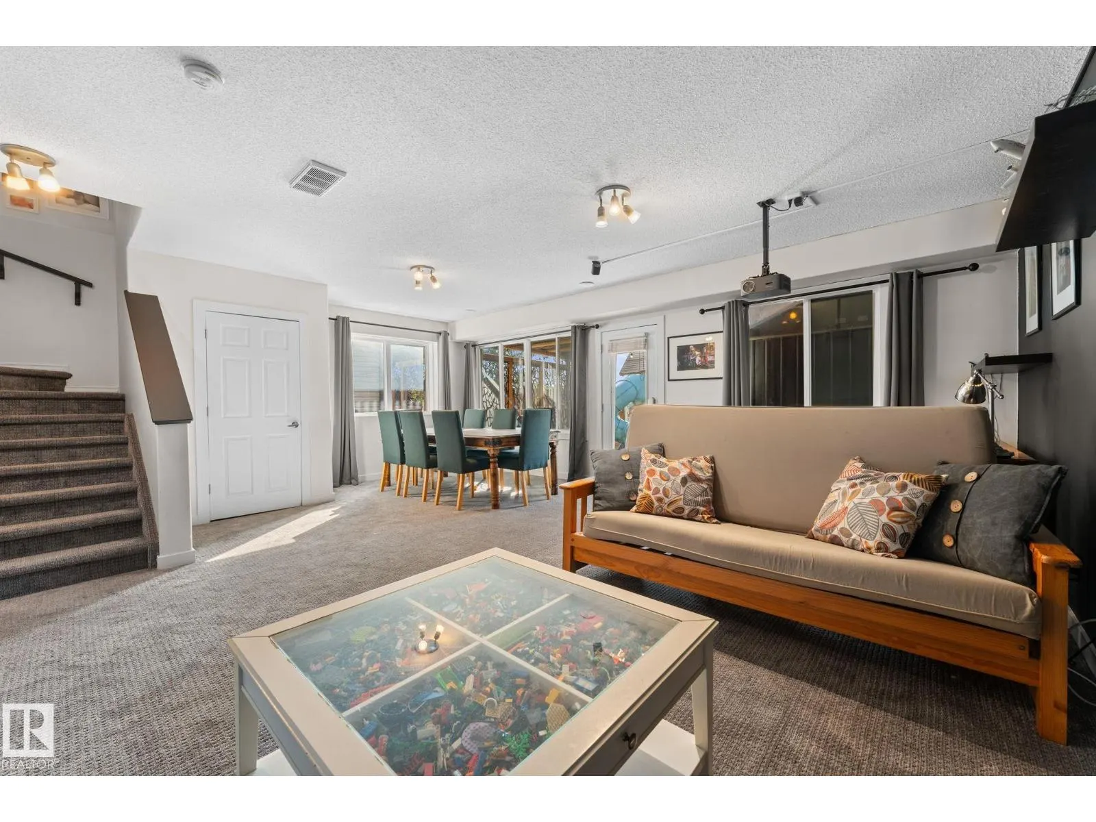 #5 4900 62 ST