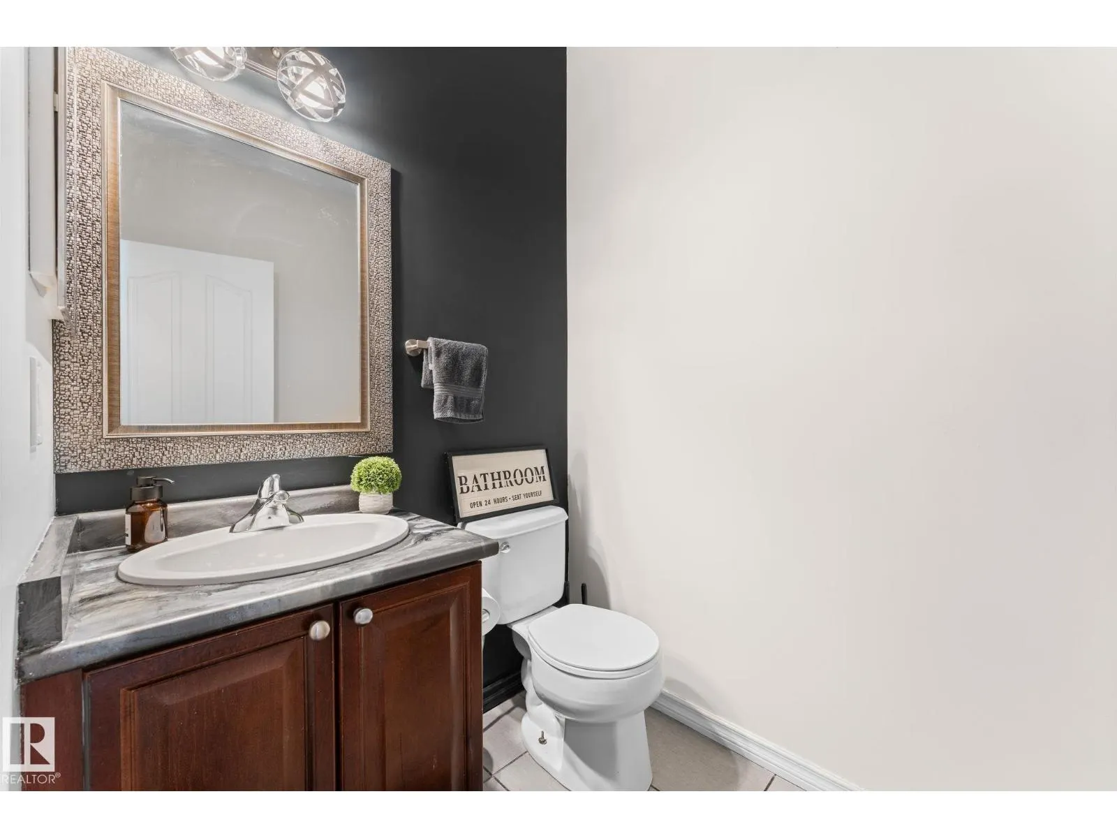 #5 4900 62 ST