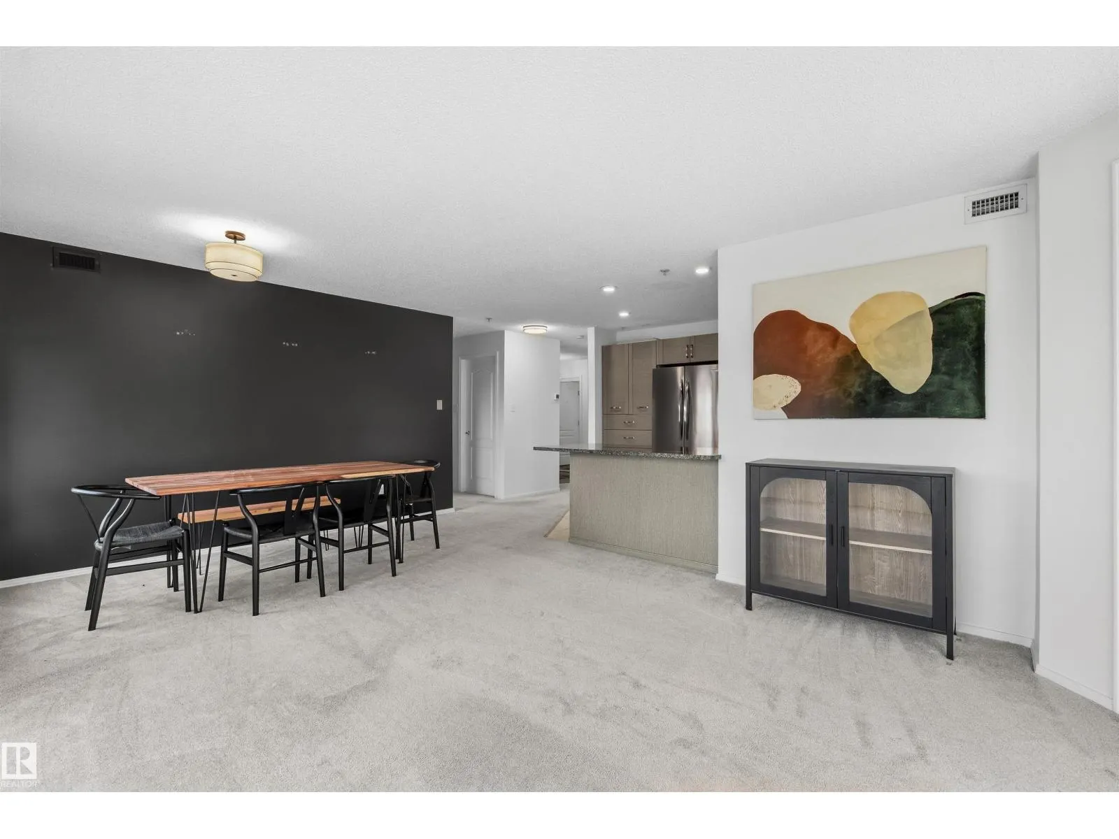 #309 8909 100 ST NW