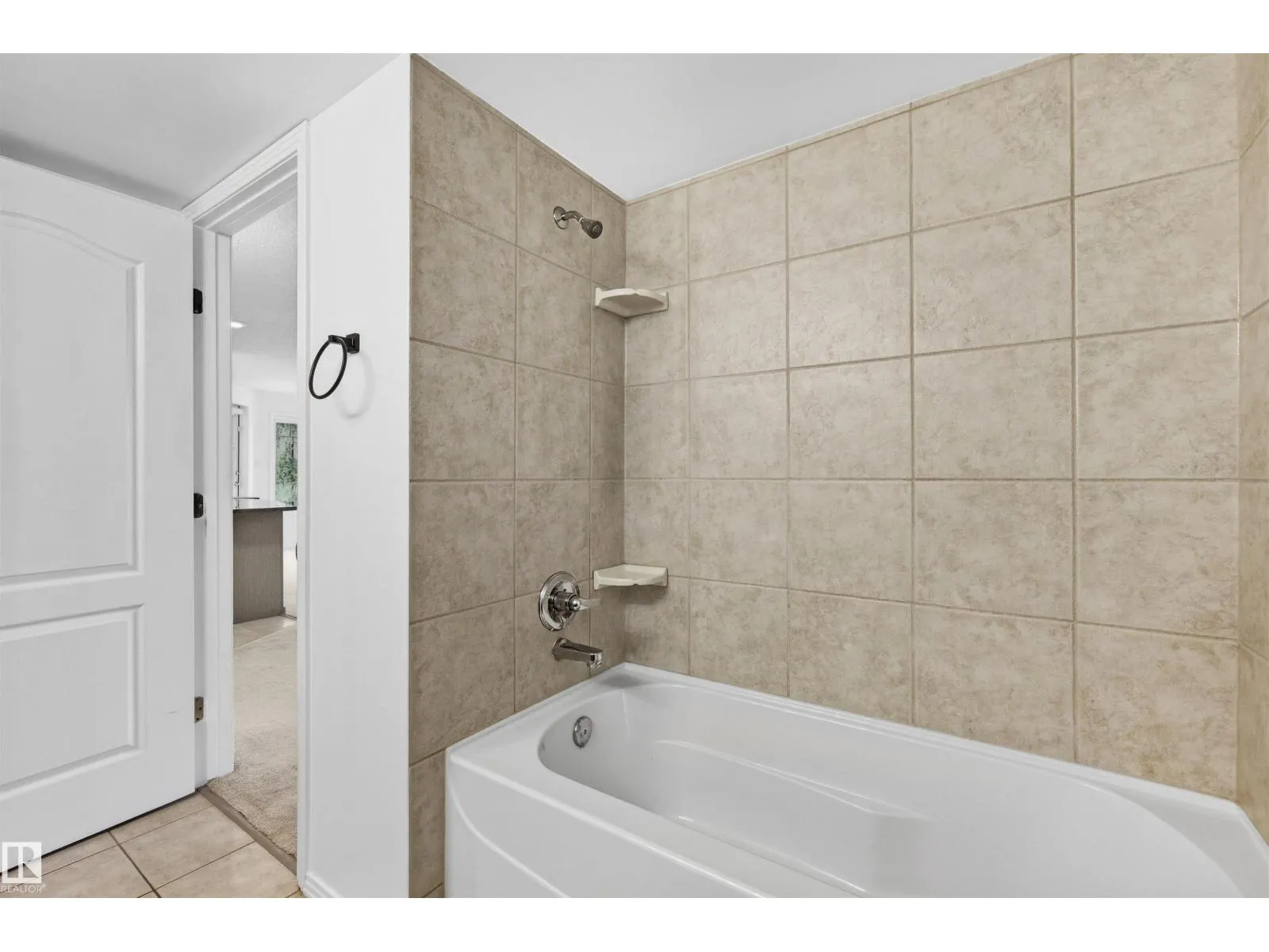 #309 8909 100 ST NW