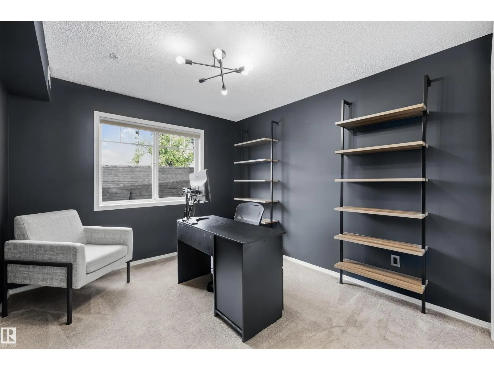 #309 8909 100 ST NW