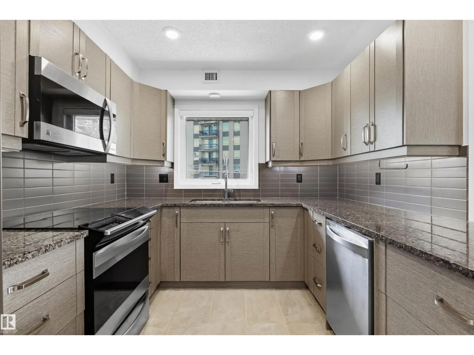#309 8909 100 ST NW
