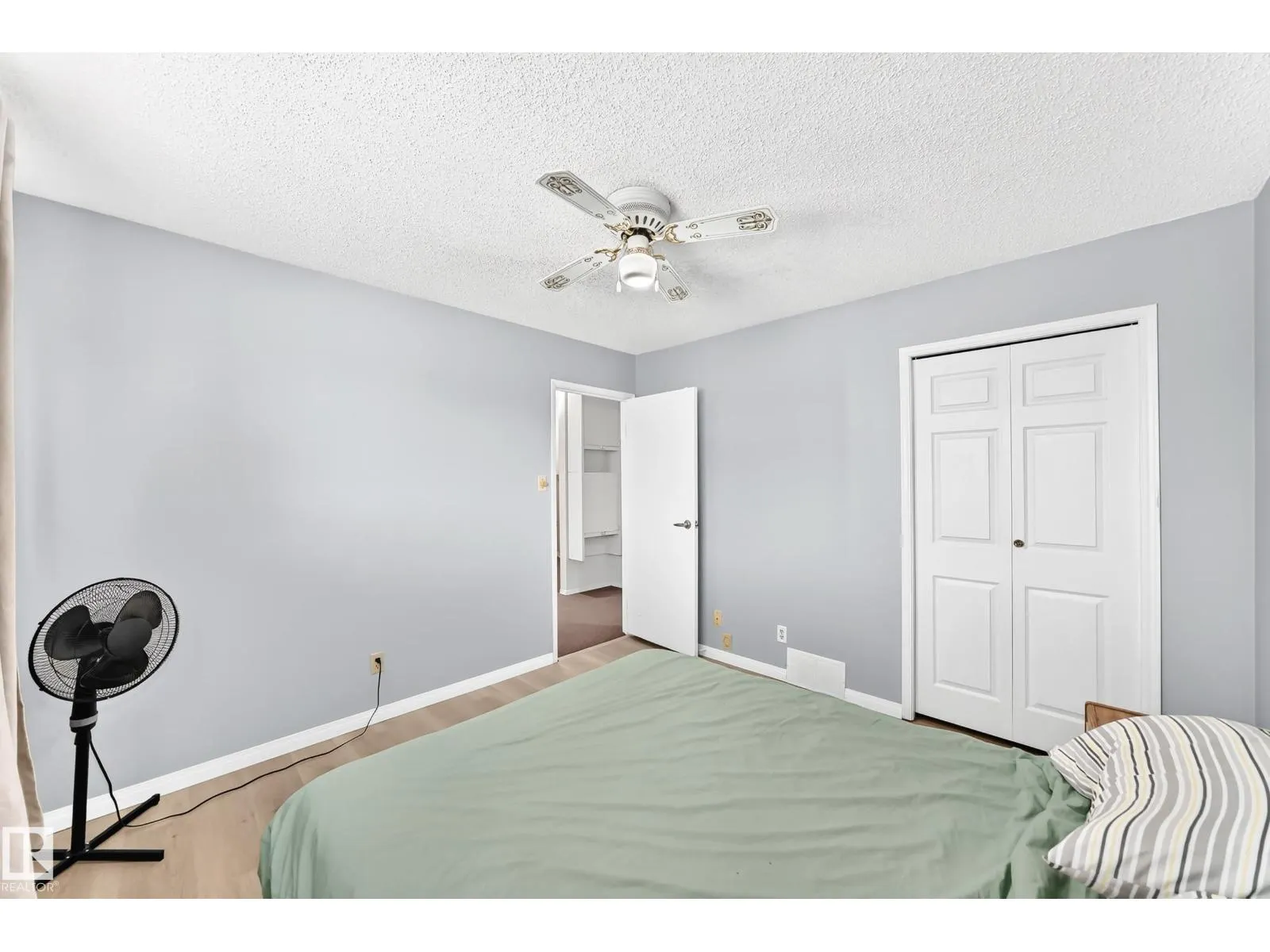 44 HABITAT CR NW