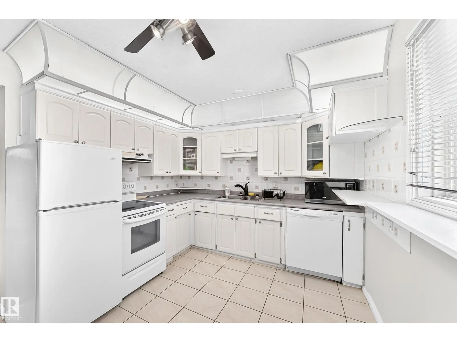 44 HABITAT CR NW