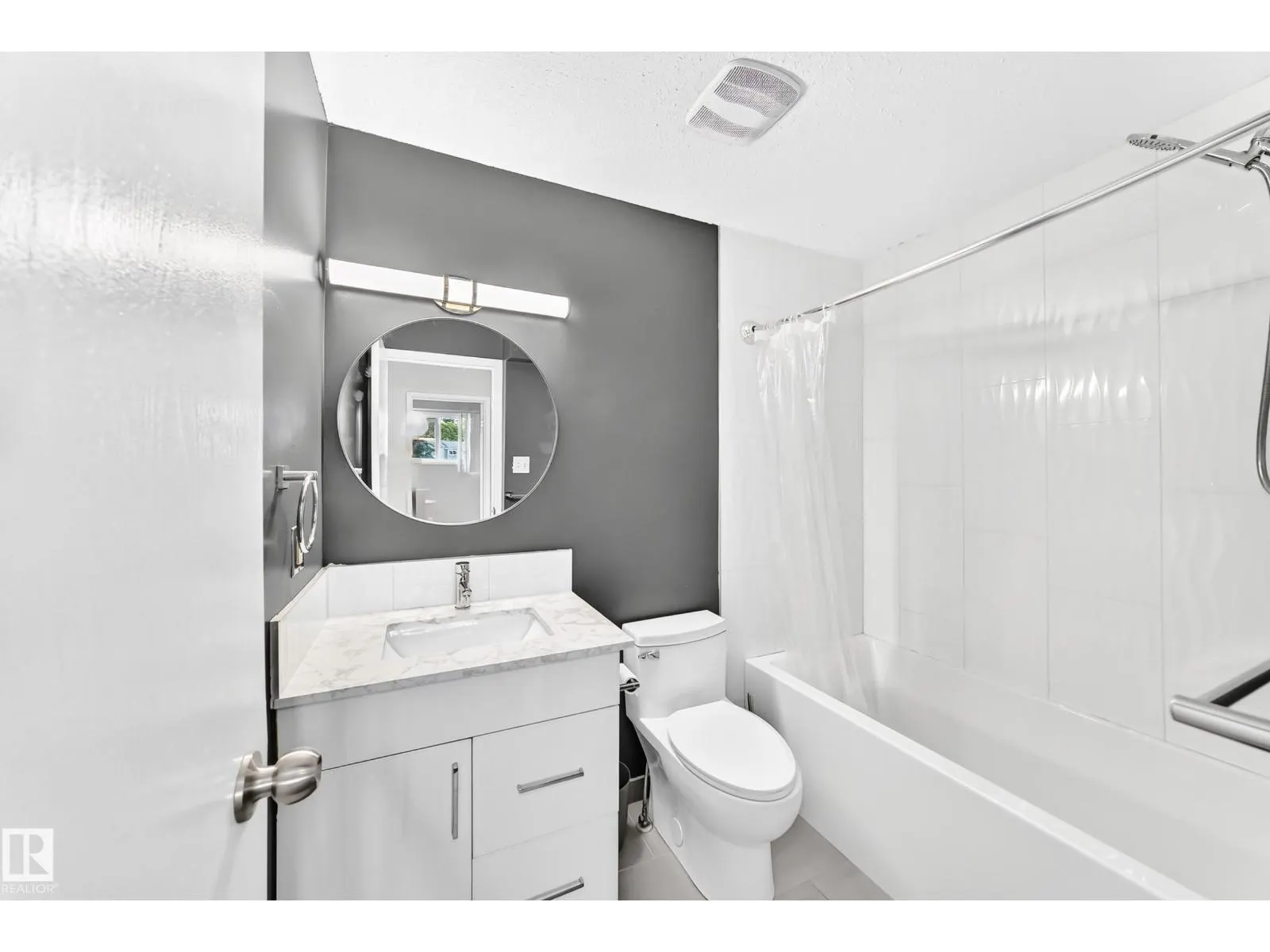44 HABITAT CR NW