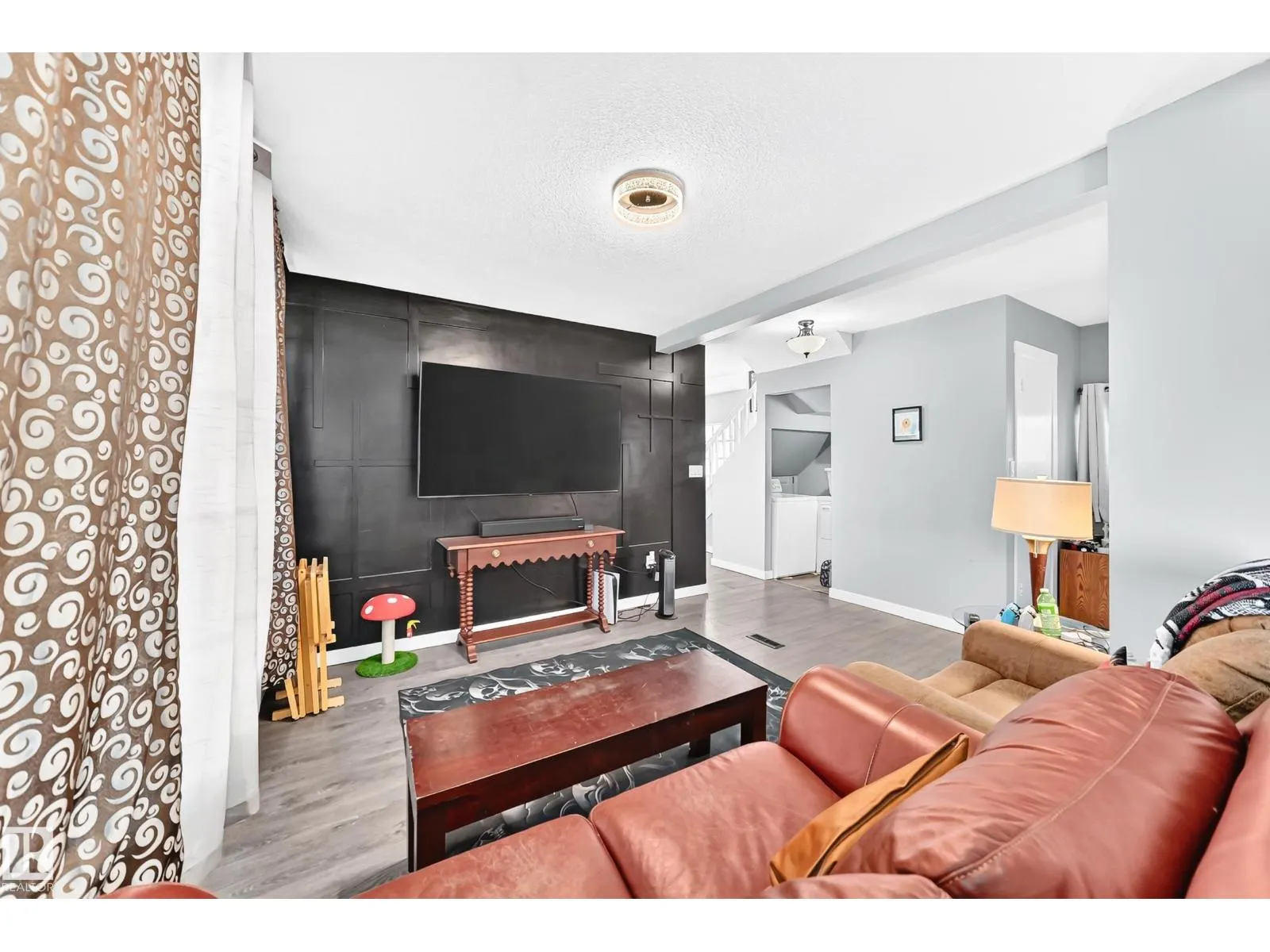 11908 77 ST NW