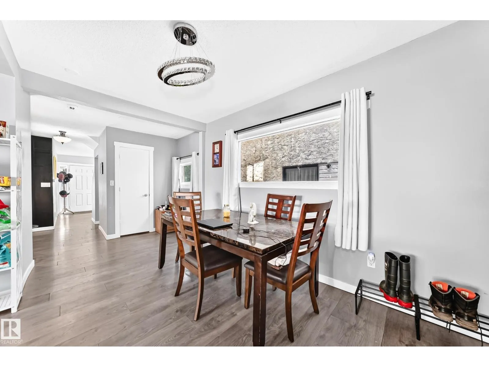 11908 77 ST NW