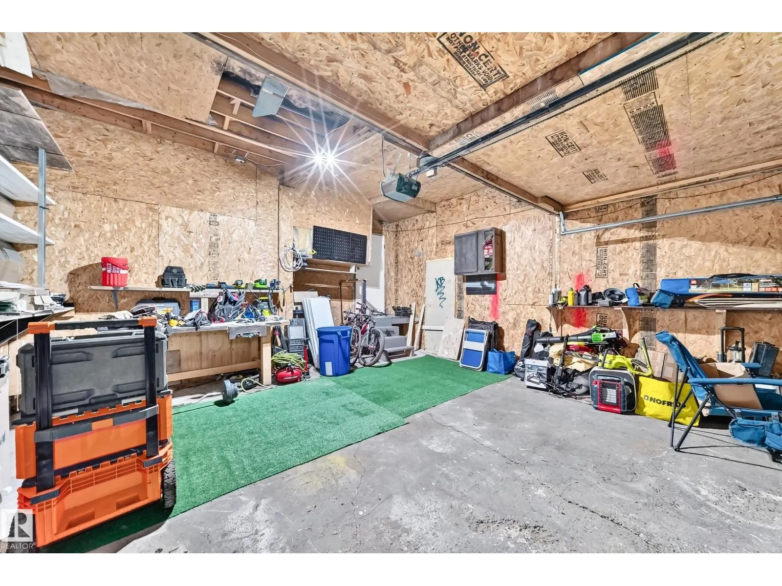 11908 77 ST NW