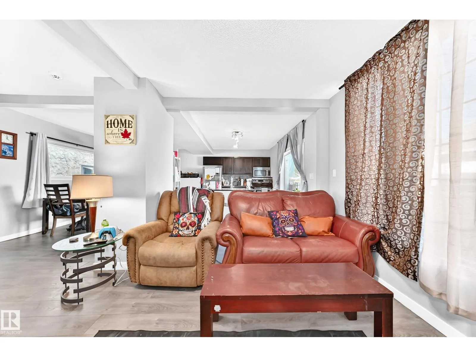 11908 77 ST NW