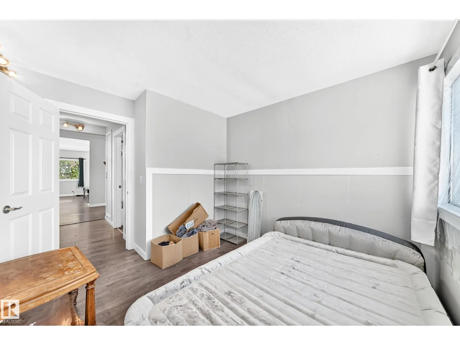 11908 77 ST NW