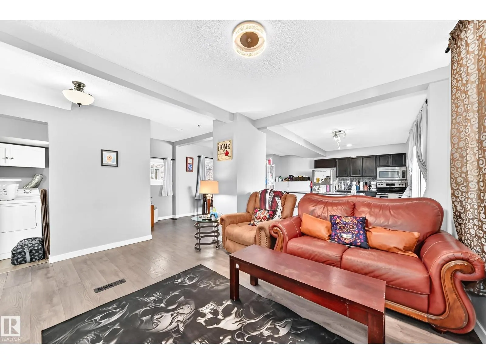 11908 77 ST NW