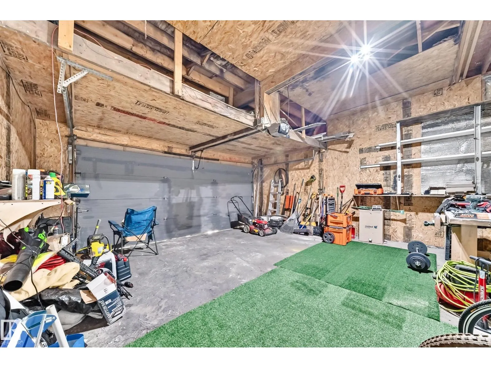 11908 77 ST NW