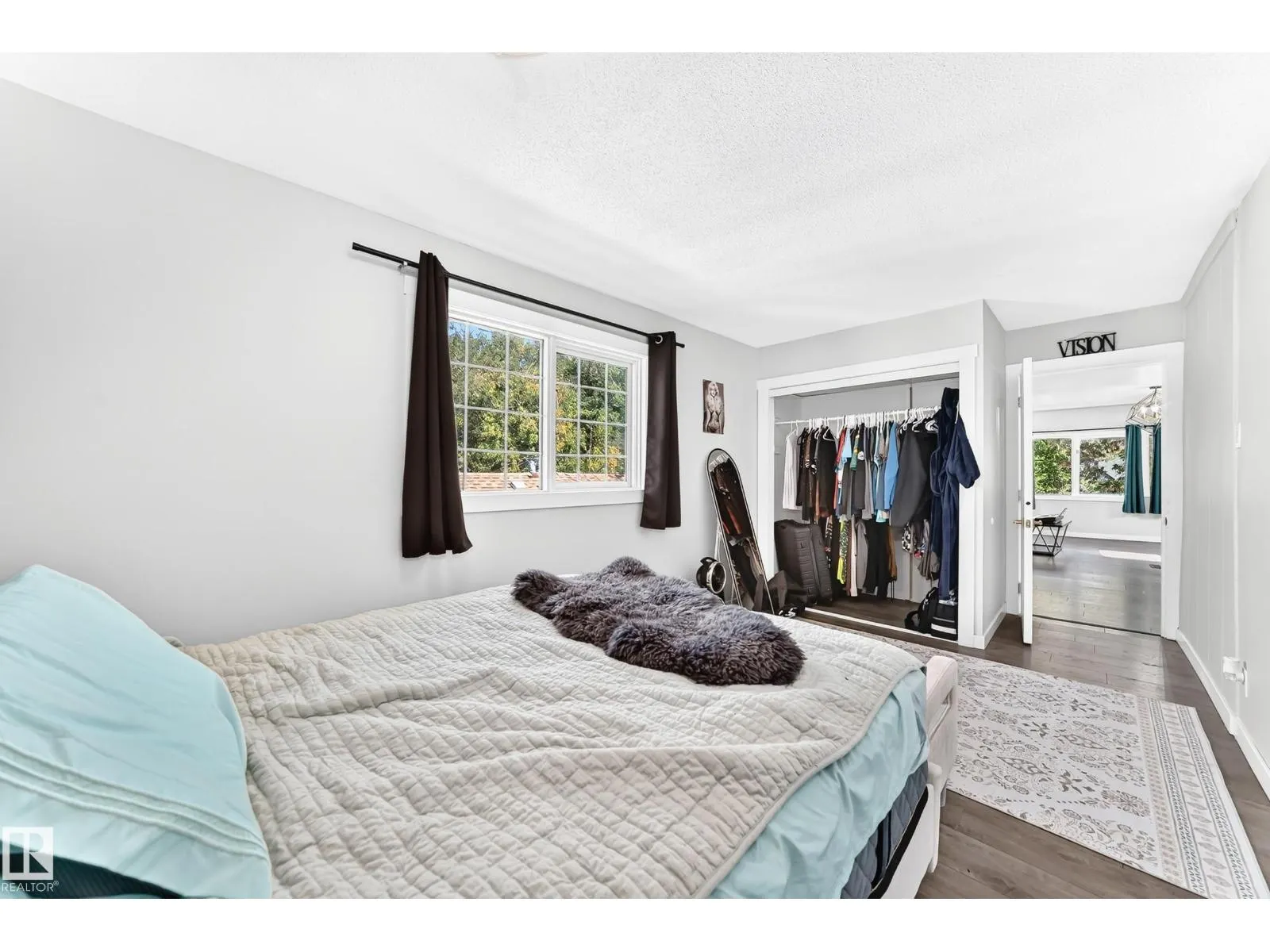 11908 77 ST NW