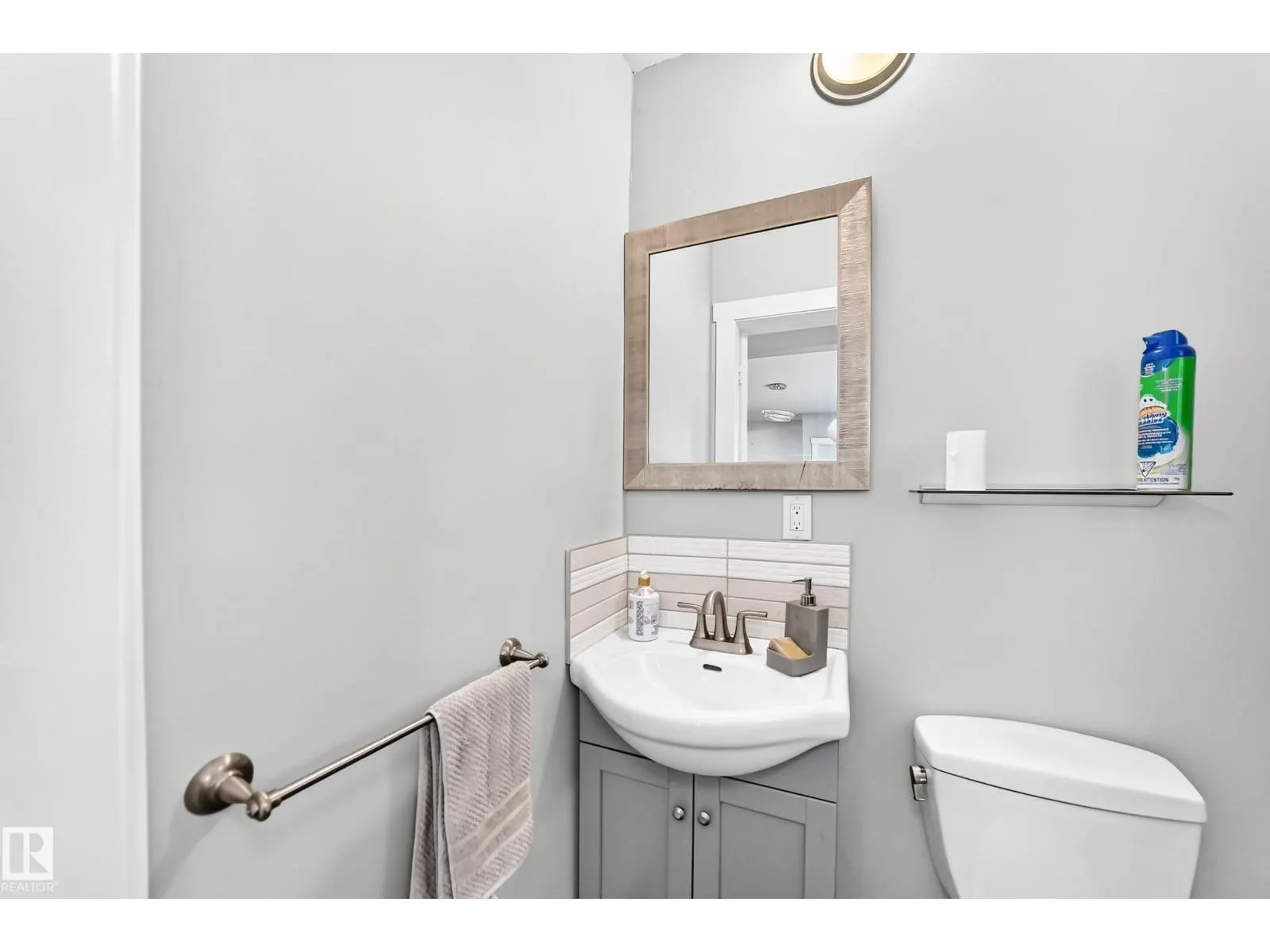 11908 77 ST NW