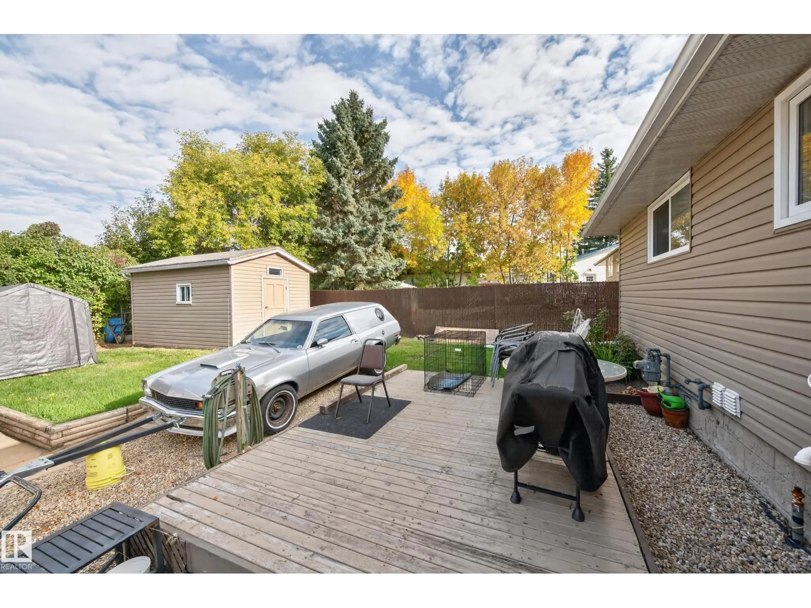 4 GREYSTONE CR