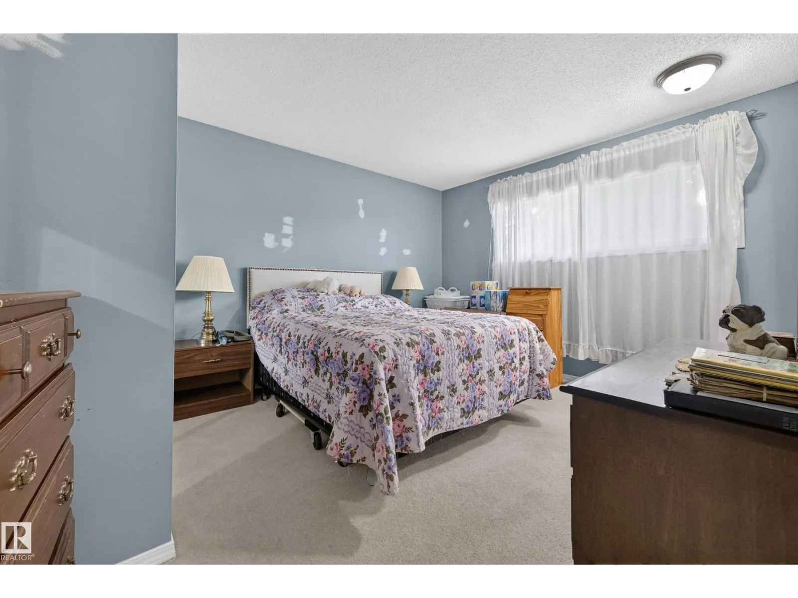 4 GREYSTONE CR