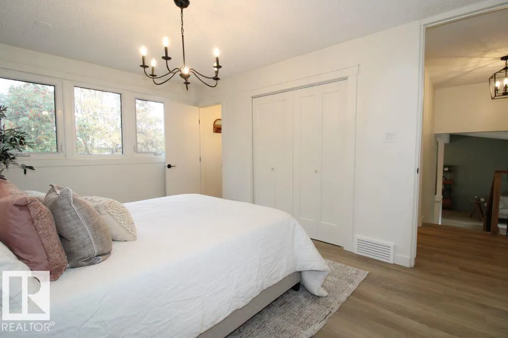 1 Greenwich CR
