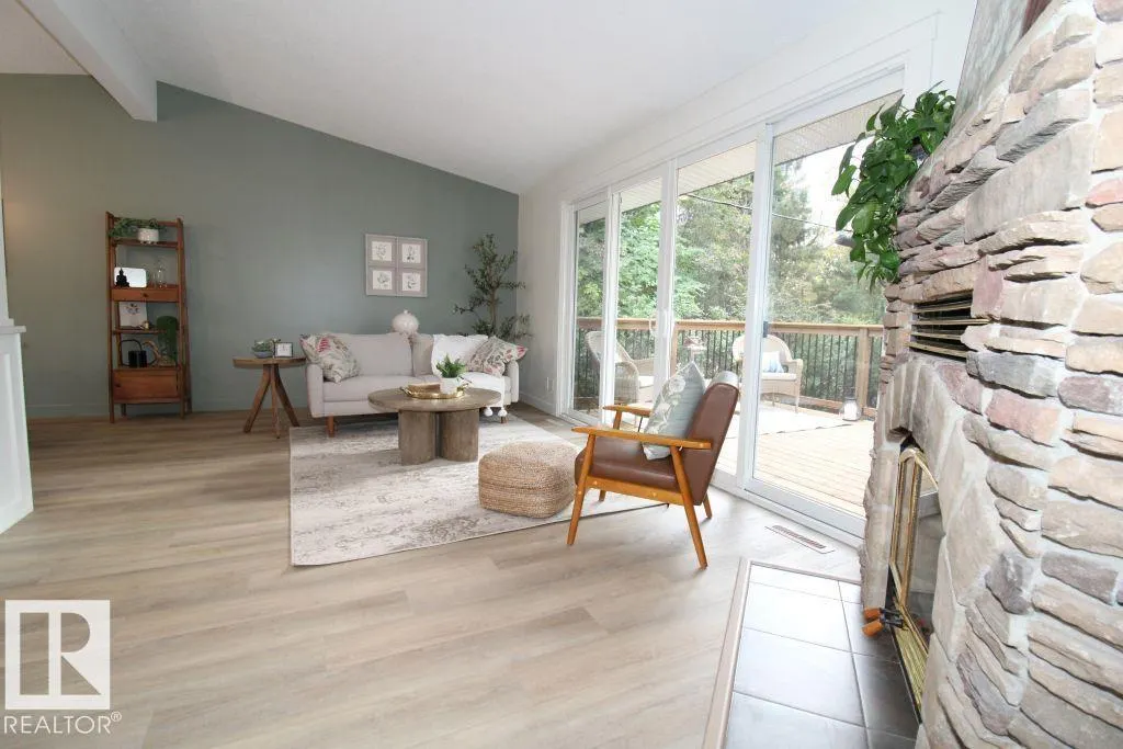 1 Greenwich CR