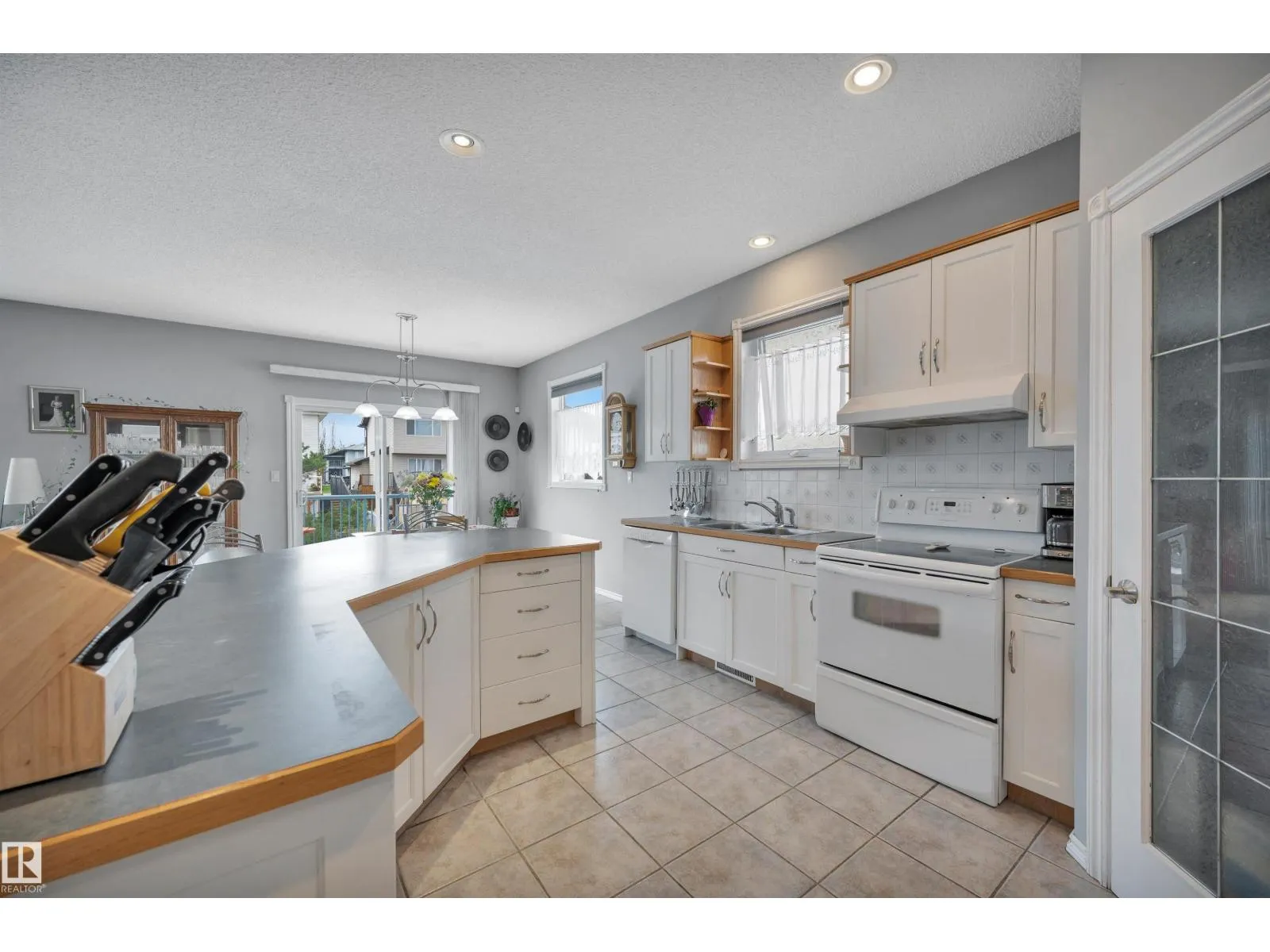 14932 136 ST NW