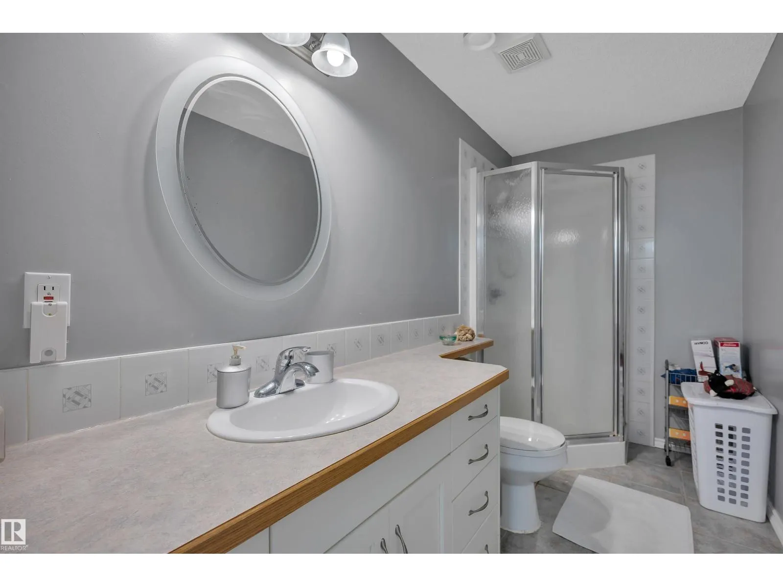 14932 136 ST NW