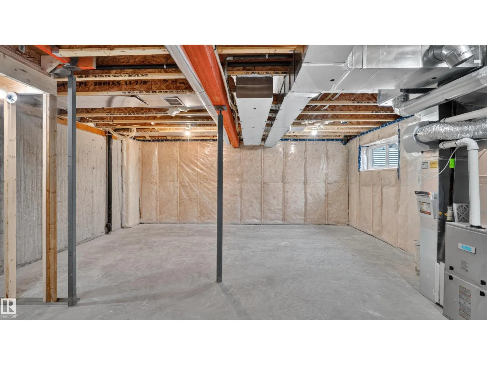 105 Greenfield LI
